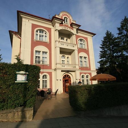 Hotel Penzion Loreta Luhačovice Zewnętrze zdjęcie