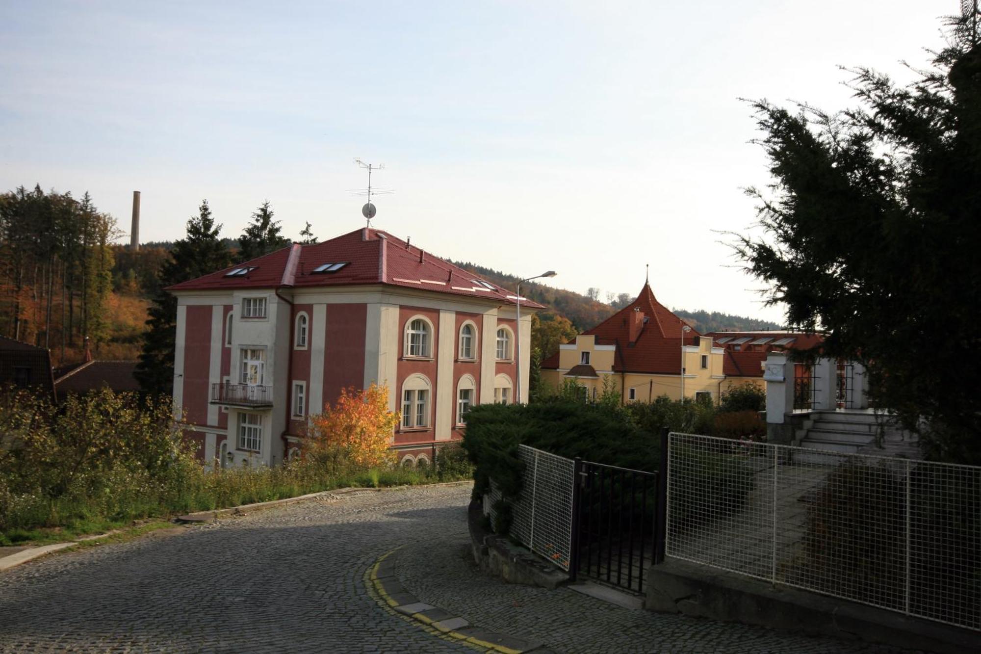 Hotel Penzion Loreta Luhačovice Zewnętrze zdjęcie